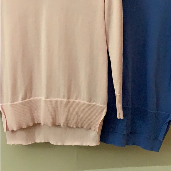 Women’s V Neck sweaters size small - Picture 4 of 7
